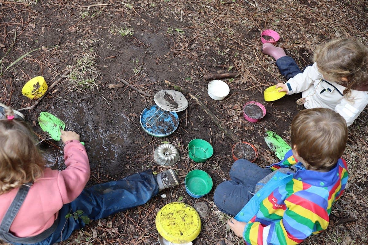 Escola Lá Fora - Atmosphere