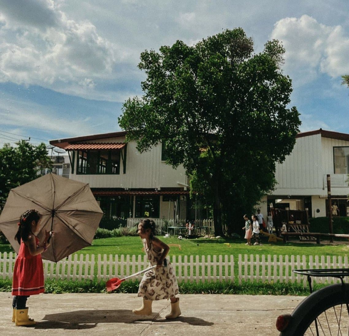 Firefly Forest School - Hero/Card