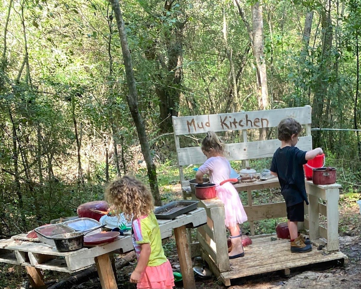 Into The Woods Playschool - Hero/Card