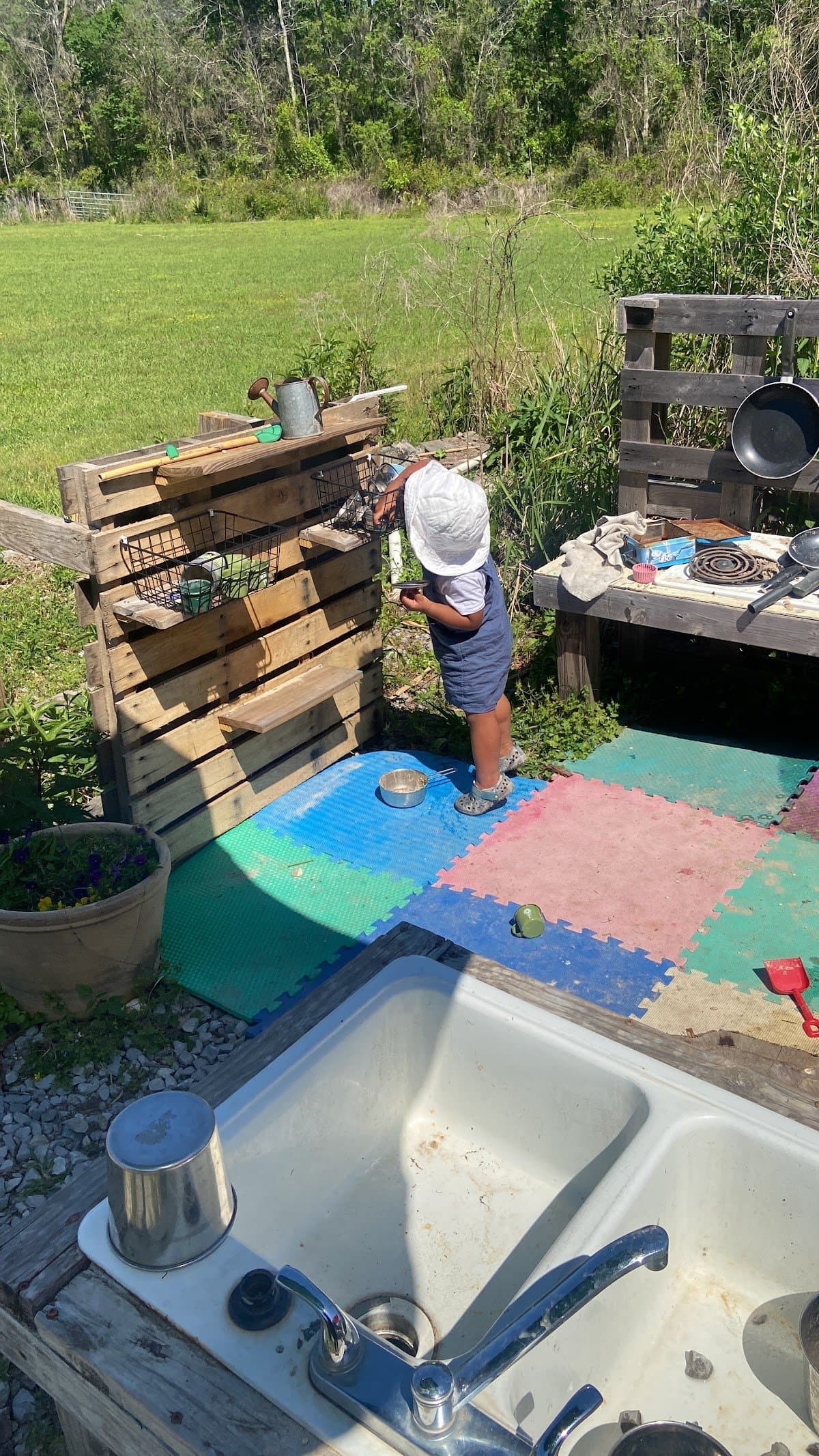 Little Learners Outdoors - Activity
