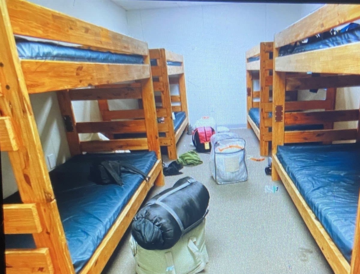 Pali Institute - Atmosphere