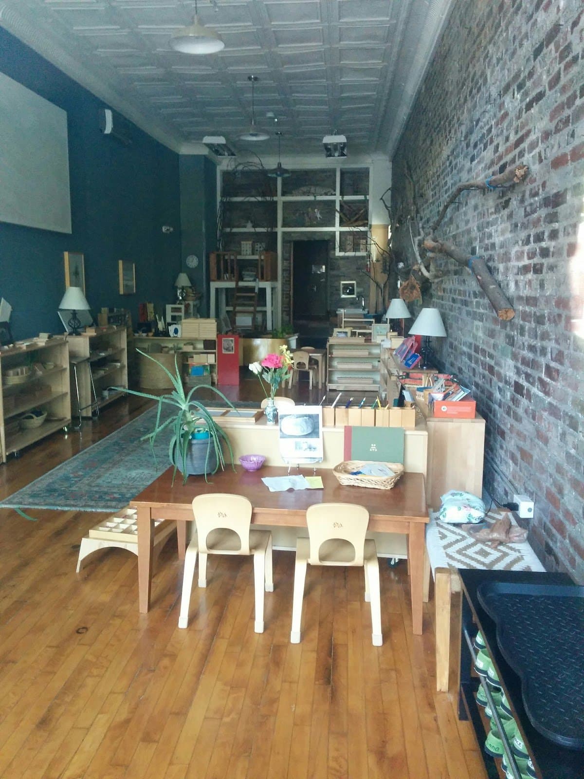 Wildflower Montessori School - Hero/Card