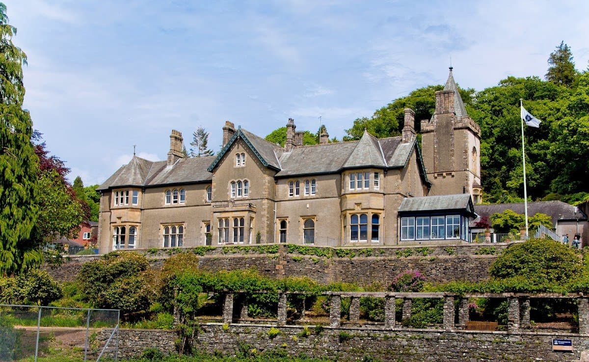 Windermere School - Hero/Card